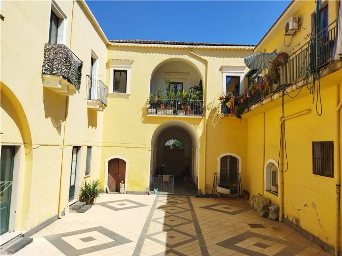 8 rooms Apartment in Riposto, Italy No. 273923