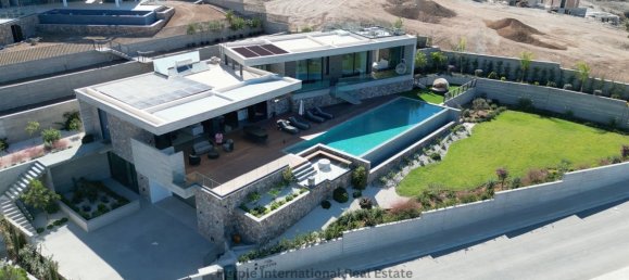 5 bedrooms Villa in Armou, Cyprus No. 5563 12