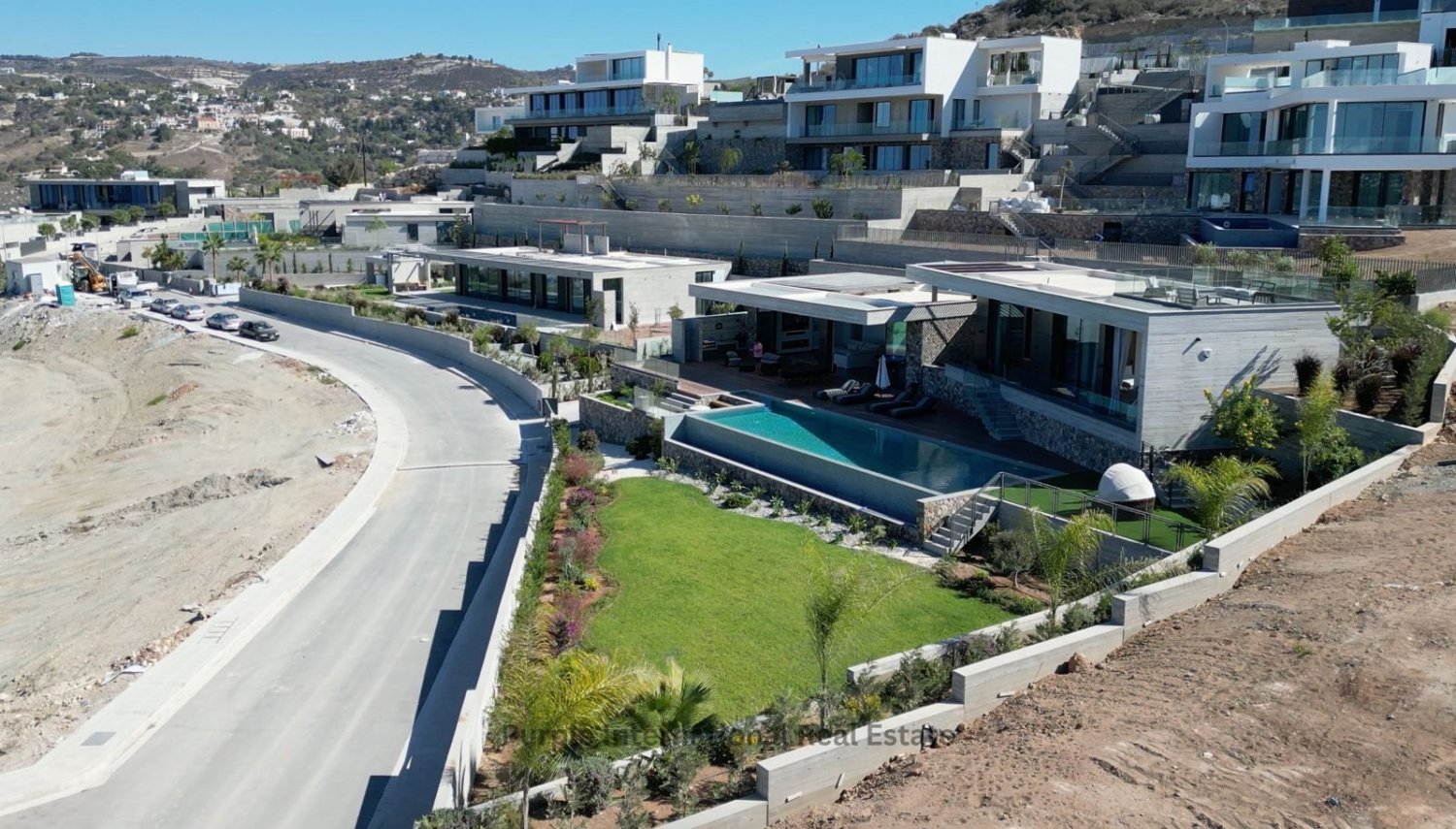 5 bedrooms Villa in Armou, Cyprus No. 5563