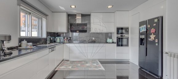 Casa de 3 dormitorios en Sao Felix da Marinha, Portugal No. 219935 10