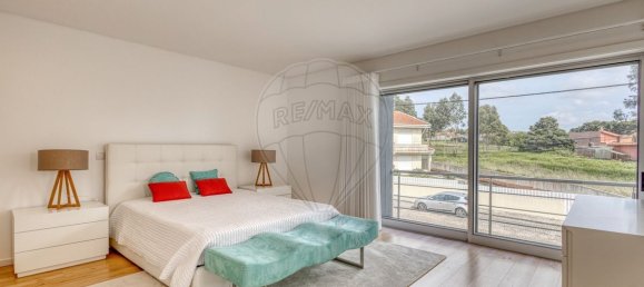 Casa de 3 dormitorios en Sao Felix da Marinha, Portugal No. 219935 18