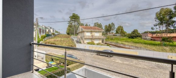 Casa de 3 dormitorios en Sao Felix da Marinha, Portugal No. 219935 23