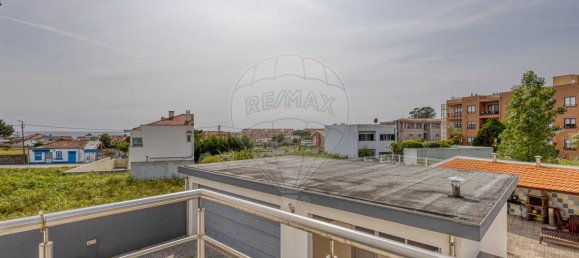 Casa de 3 dormitorios en Sao Felix da Marinha, Portugal No. 219935 29