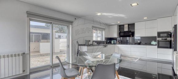 Casa de 3 dormitorios en Sao Felix da Marinha, Portugal No. 219935 7