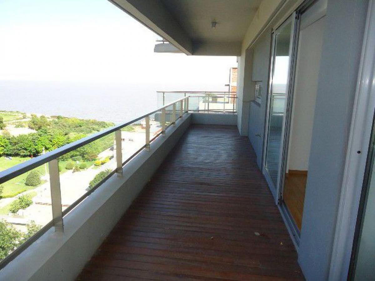 2 bedrooms Apartment in Vicente Lopez, Argentina No. 62289