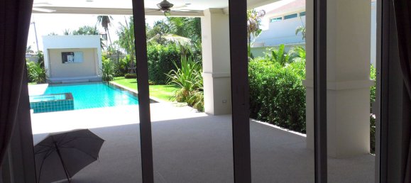 3 bedrooms House in Pattaya, Thailand No. 1636 14