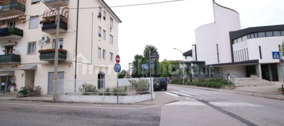 2 rooms Commercial property in Vicenza, Italy No. 62486 5