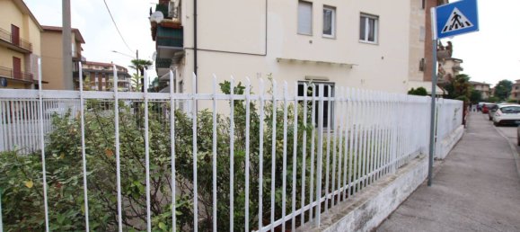 2 rooms Commercial property in Vicenza, Italy No. 62486 8