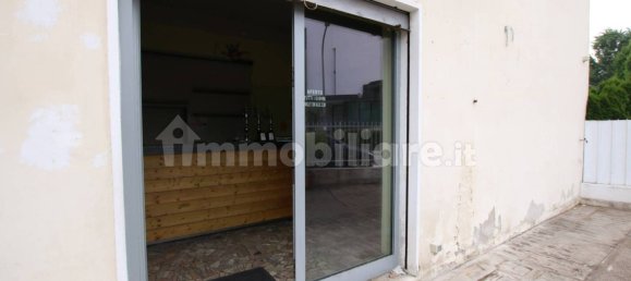 2 rooms Commercial property in Vicenza, Italy No. 62486 13