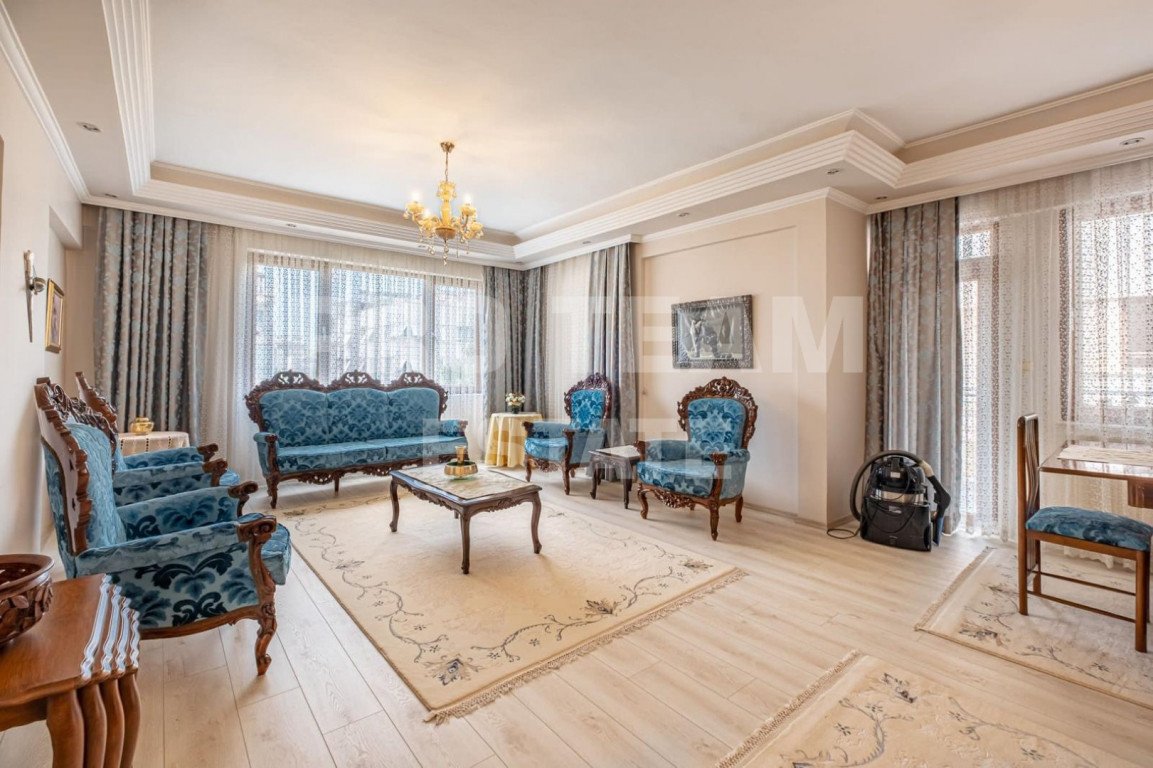 4 rooms Apartment in Muratpasa, Turkey No. 32592