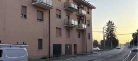 3 rooms Apartment in Borgo Mantovano, Italy No. 365940 6