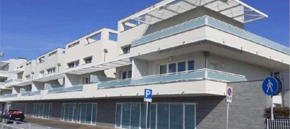 Propriété commerciale à Ravenna, Italy 58m² No. 363122 4