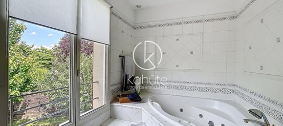 4 bedrooms Villa in Les Cheres, France No. 346430 12