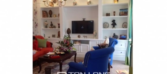 3 bedrooms Villa in Long Bien, Vietnam No. 1299 2