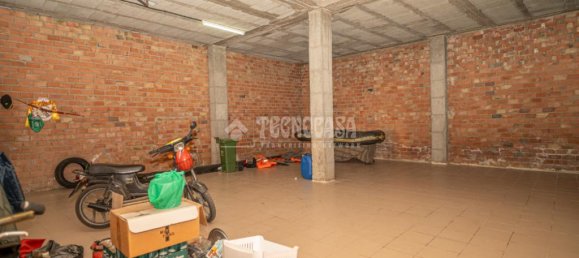 133m² Commercial property in Linares, Spain No. 171979 10