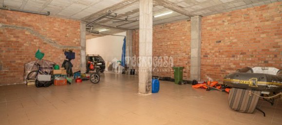 133m² Commercial property in Linares, Spain No. 171979 4