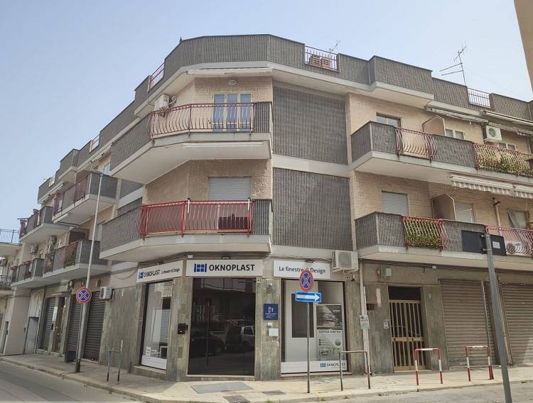 3 bedrooms Apartment in Adelfia, Italy No. 154910