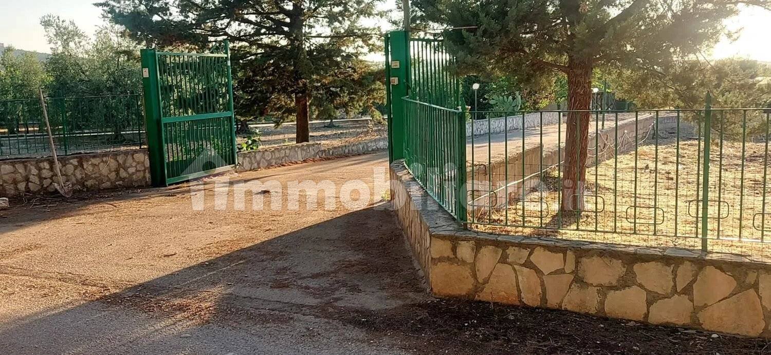 Terrain à Andria, Italy 7000m² No. 260072