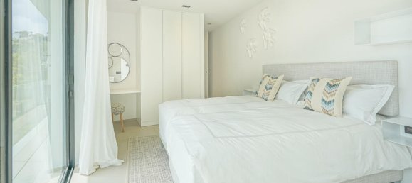 Villa de 4 dormitorios en Alicante, Spain No. 67039 3