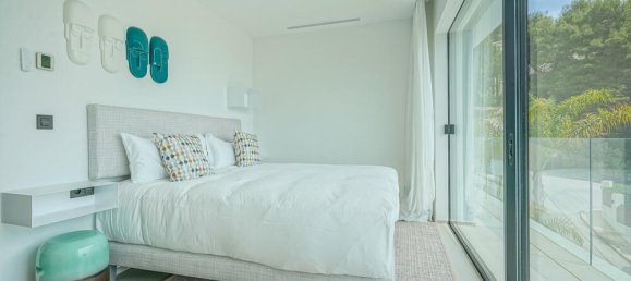 Villa de 4 dormitorios en Alicante, Spain No. 67039 2