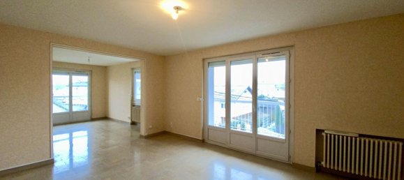 3 Schlafzimmer Wohnung in Bourg-en-Bresse, France, Nr. 273269 2