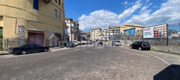 2 rooms Commercial property in Naples, Italy No. 283514 18