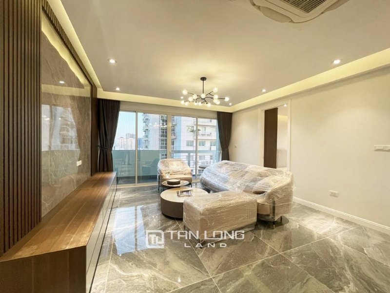 4 bedrooms Apartment in Tay Ho, Vietnam No. 574