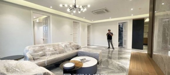 4 bedrooms Apartment in Tay Ho, Vietnam No. 574 4