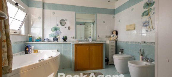 3 Schlafzimmer Wohnung in Catanzaro, Italy, Nr. 296156 20