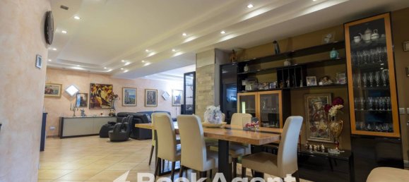 3 Schlafzimmer Wohnung in Catanzaro, Italy, Nr. 296156 7