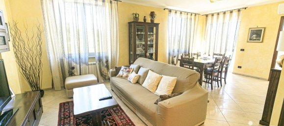 3 bedrooms Villa in Campomorone, Italy No. 297982 3