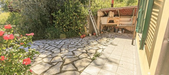 3 bedrooms Villa in Campomorone, Italy No. 297982 11