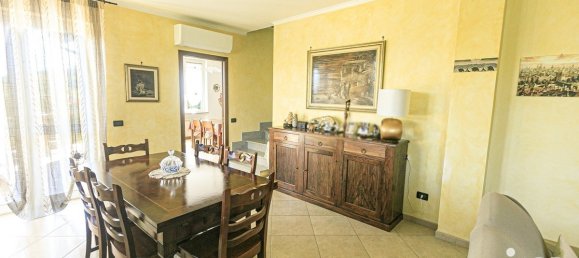 3 bedrooms Villa in Campomorone, Italy No. 297982 5