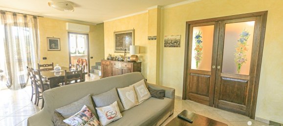 3 bedrooms Villa in Campomorone, Italy No. 297982 4
