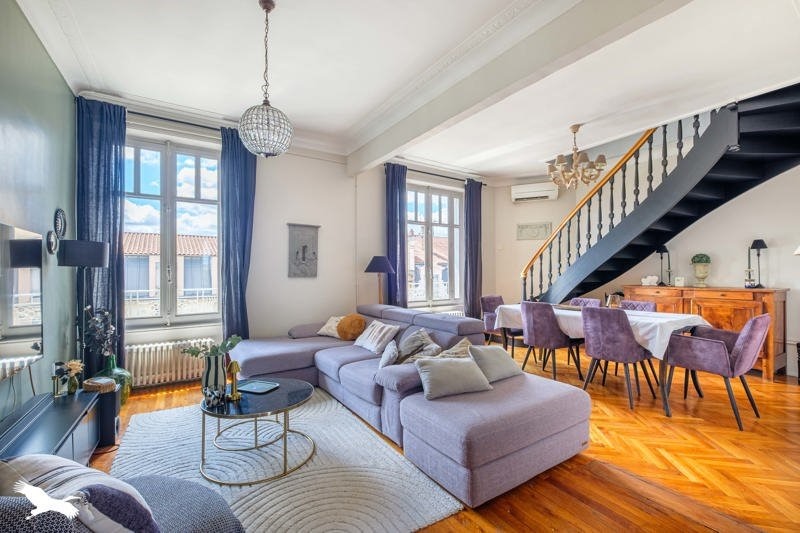 5 bedrooms Duplex in Lyon, France No. 295493
