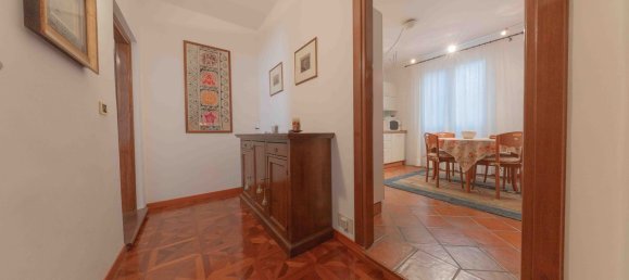 5 bedrooms Apartment in Rome, Italy No. 377939 17