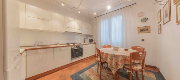 5 bedrooms Apartment in Rome, Italy No. 377939 18