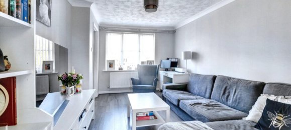 2 bedrooms House in Grays, United Kingdom No. 4978 3