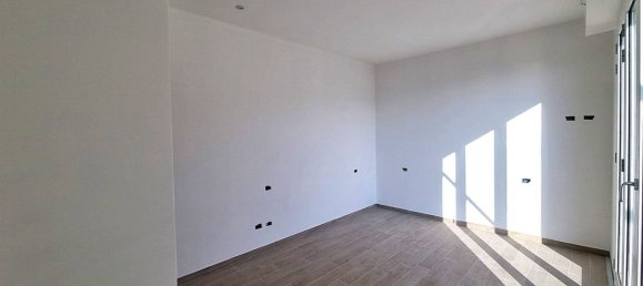 Apartamento de 3 habitaciónes en Finale Ligure, Italy No. 83040 11
