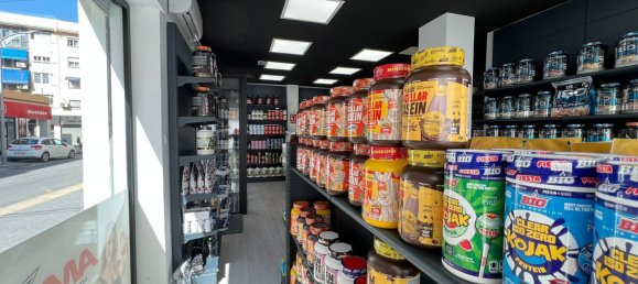 Imóvel comercial em Malaga, Spain 60 m² N.º 146283 5