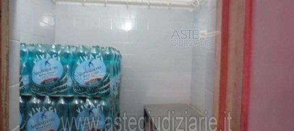 5 rooms Apartment in Rome, Italy No. 290165 10