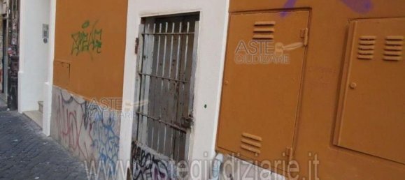 5 rooms Apartment in Rome, Italy No. 290165 12