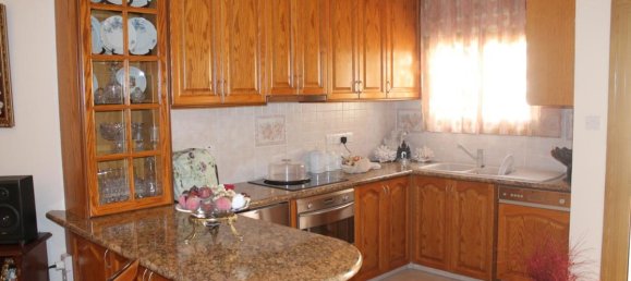 4 bedrooms Villa in Limassol, Cyprus No. 12592 9