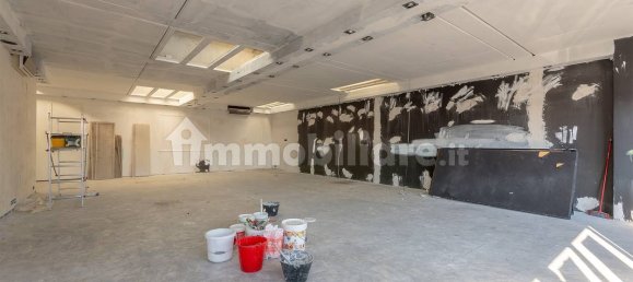 5 rooms Warehouse in Campi Bisenzio, Italy No. 9835 23