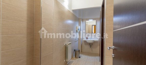 5 rooms Warehouse in Campi Bisenzio, Italy No. 9835 11