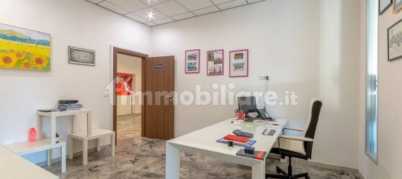 5 rooms Warehouse in Campi Bisenzio, Italy No. 9835 13