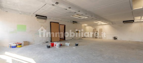 5 rooms Warehouse in Campi Bisenzio, Italy No. 9835 22