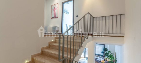 5 rooms Warehouse in Campi Bisenzio, Italy No. 9835 18