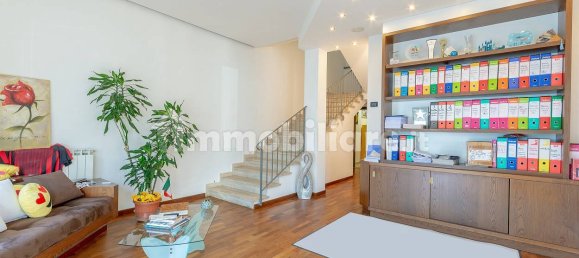 5 rooms Warehouse in Campi Bisenzio, Italy No. 9835 16