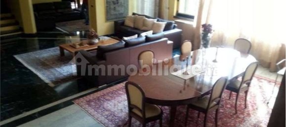 5 bedrooms Villa in Sondrio, Italy No. 291173 2